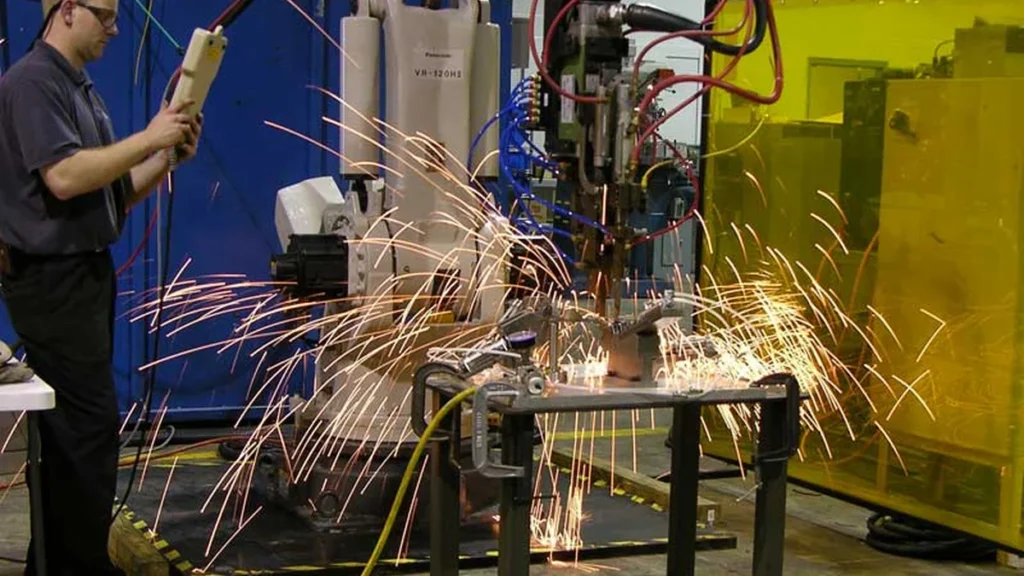Industrial spot welding robot for sheet metal welding